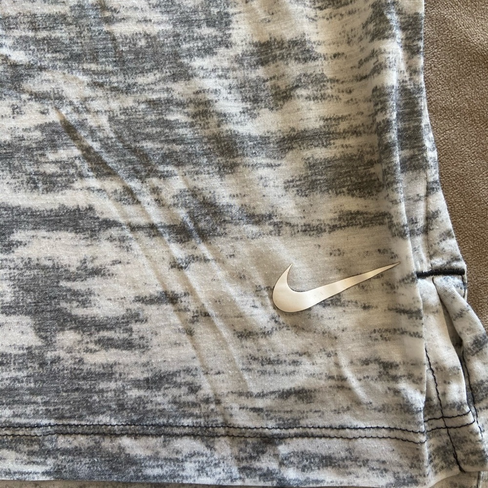Nike Razor Back Tank Top - Picture 2 of 4